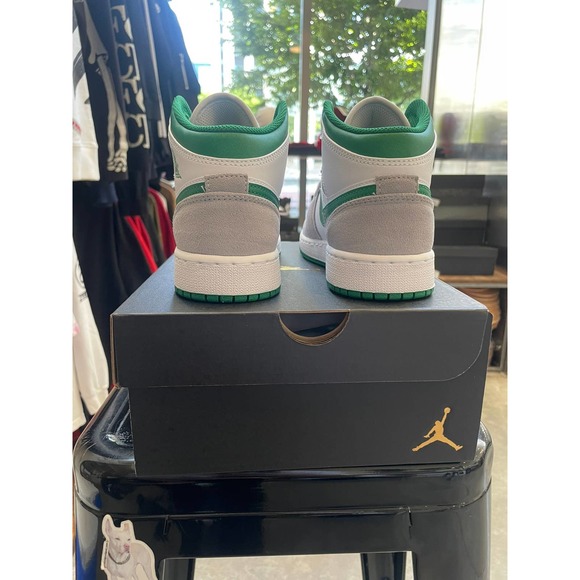 Jordan 1 Mid White Green Grey SZ 4y - Picture 3 of 8
